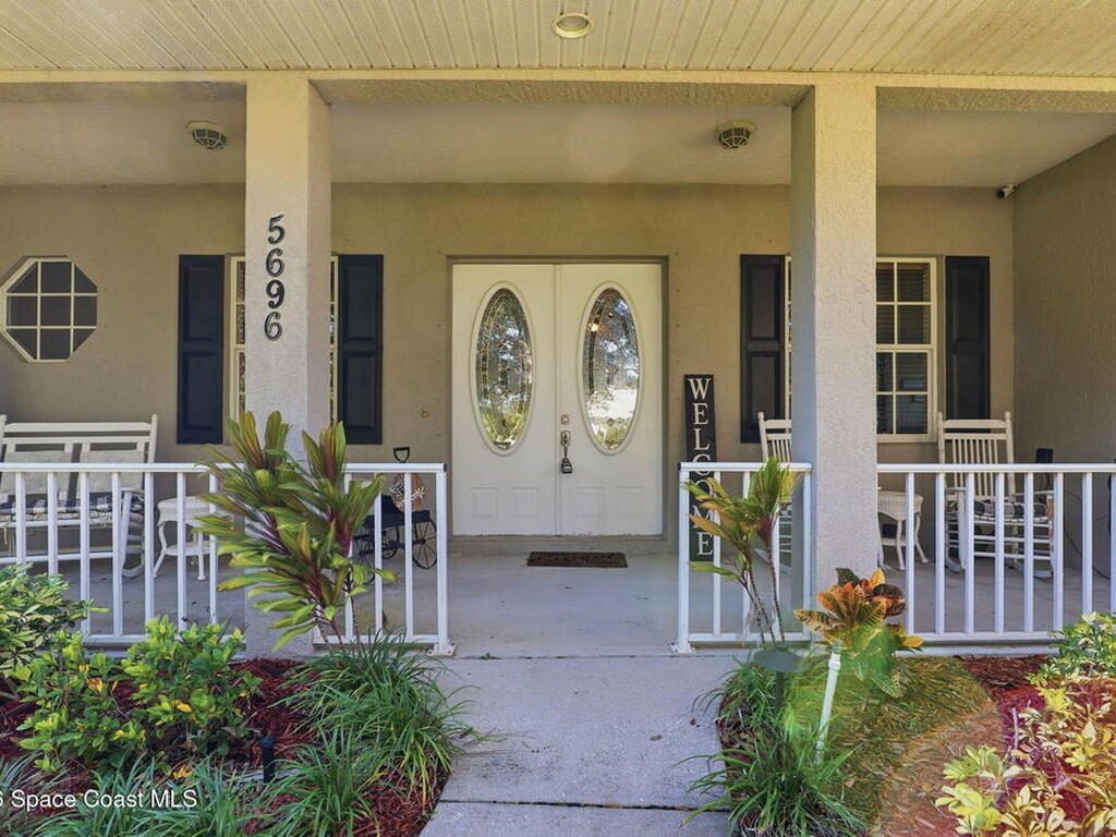 5696 Cypress Creek Drive, Grant, FL 32949