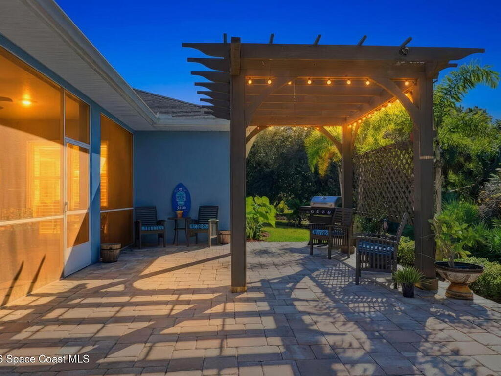 5696 Cypress Creek Drive, Grant, FL 32949