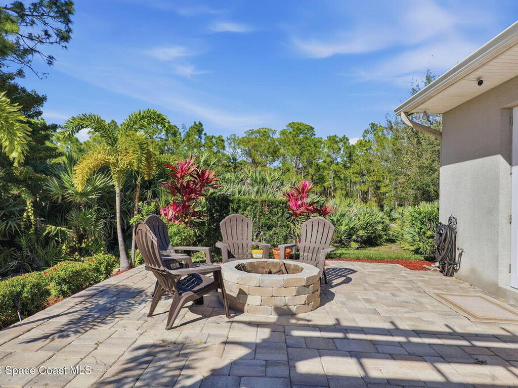 5696 Cypress Creek Drive, Grant, FL 32949