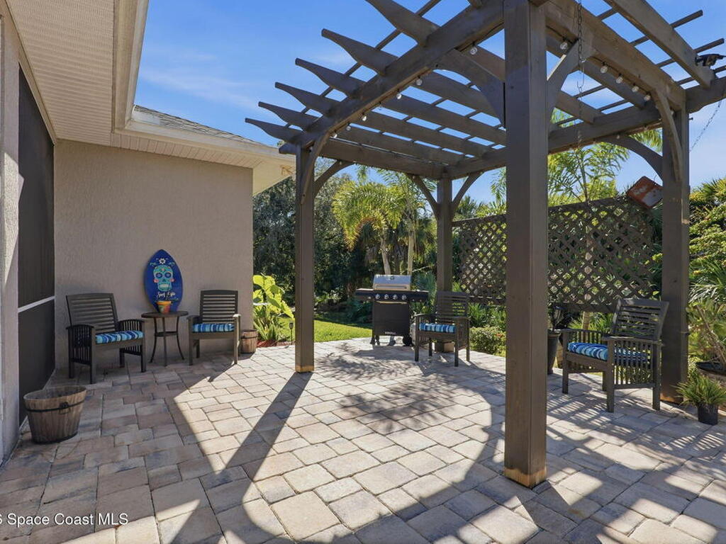 5696 Cypress Creek Drive, Grant, FL 32949