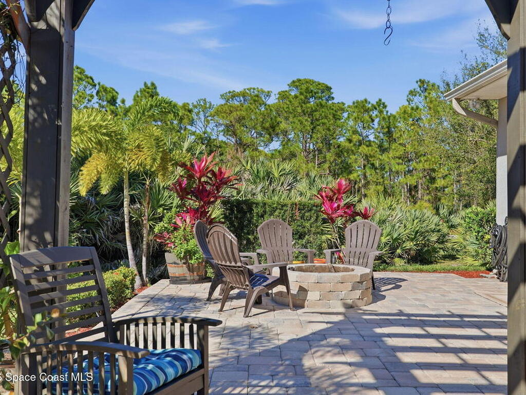 5696 Cypress Creek Drive, Grant, FL 32949