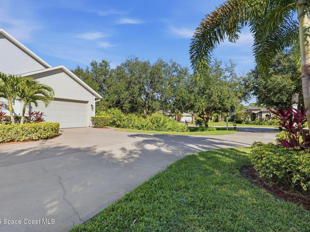 5696 Cypress Creek Drive, Grant, FL 32949