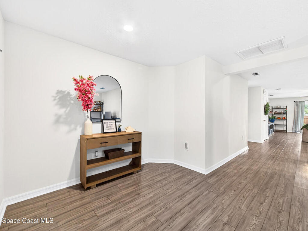 733 Walmsley Street, Palm Bay, FL 32908