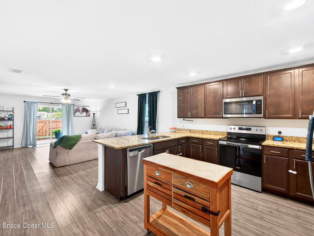 733 Walmsley Street, Palm Bay, FL 32908