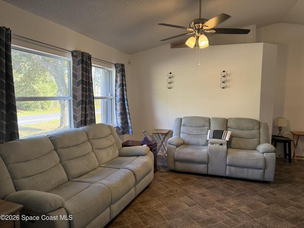 2642 Palomar Avenue, Palm Bay, FL 32909