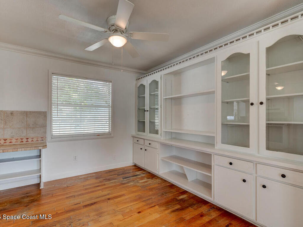 922 Locust Street, New Smyrna Beach, FL 32169