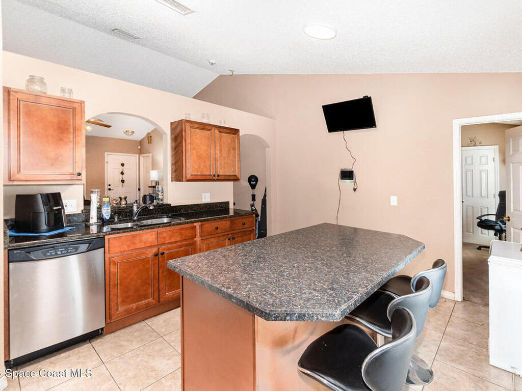 2830 Gramercy Drive, Deltona, FL 32738