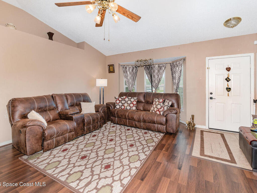 2830 Gramercy Drive, Deltona, FL 32738