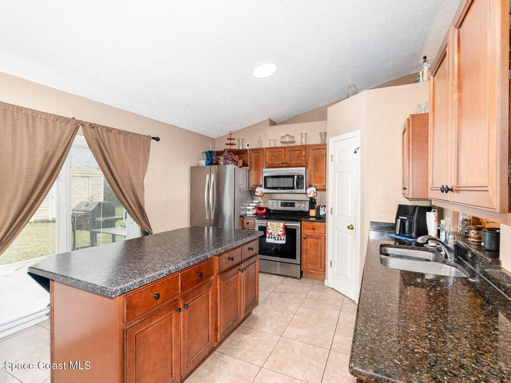 2830 Gramercy Drive, Deltona, FL 32738