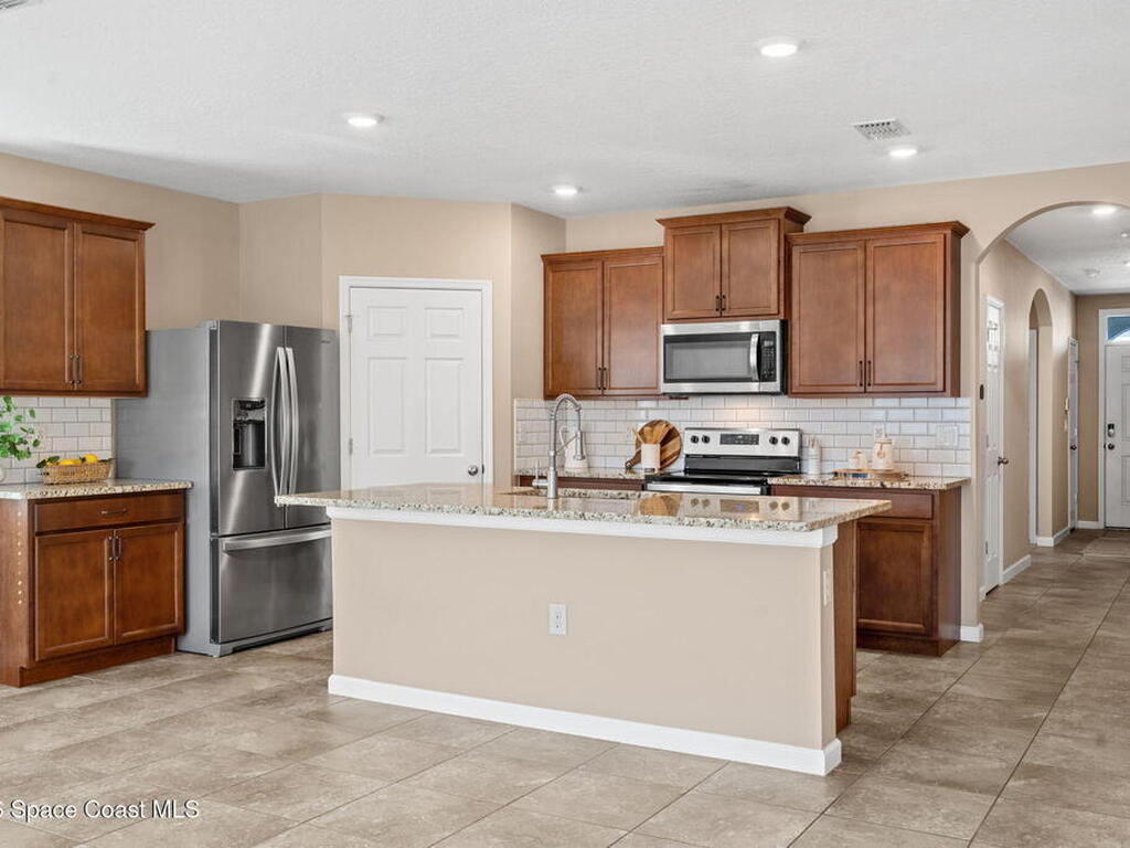 4717 Magenta Isles Drive, Melbourne, FL 32904