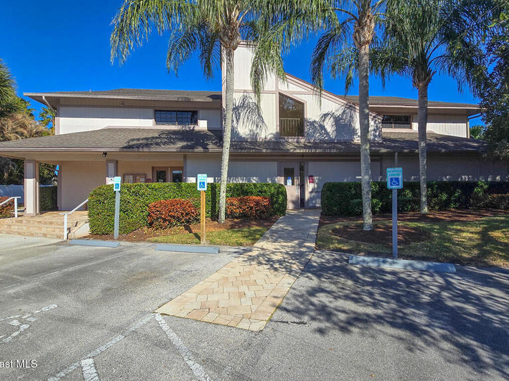 1325 Shoreline Circle, Sebastian, FL 32958