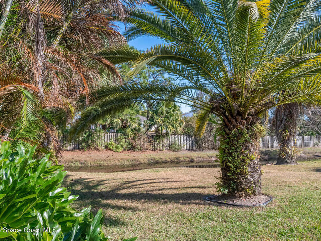 1325 Shoreline Circle, Sebastian, FL 32958