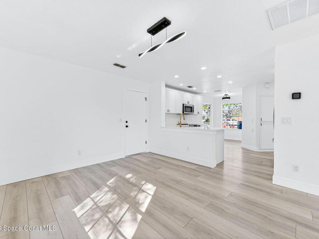 1721 Pine Valley Drive, Melbourne, FL 32935