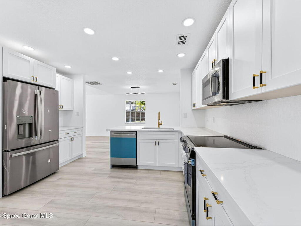 1721 Pine Valley Drive, Melbourne, FL 32935