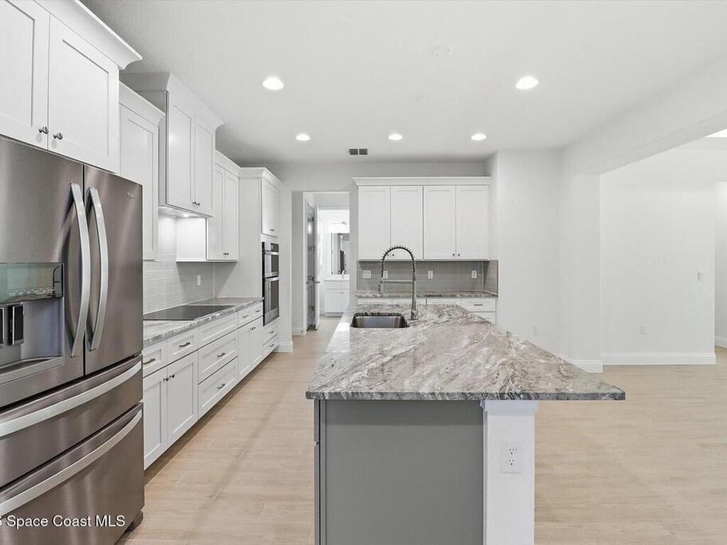 5656 N Oakmont Drive, Beverly Hlls, FL 34465