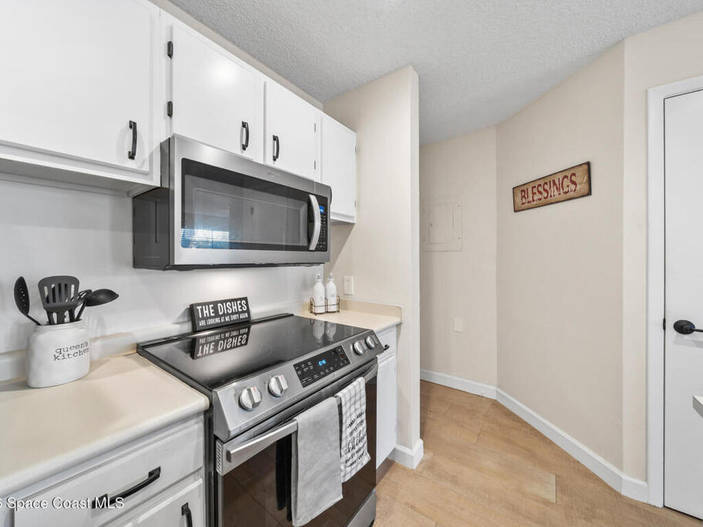 225 S Tropical Trail, Merritt Island, FL 32952