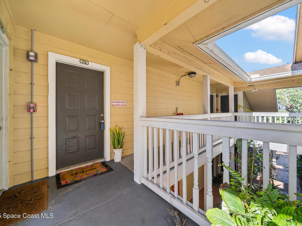 225 S Tropical Trail, Merritt Island, FL 32952