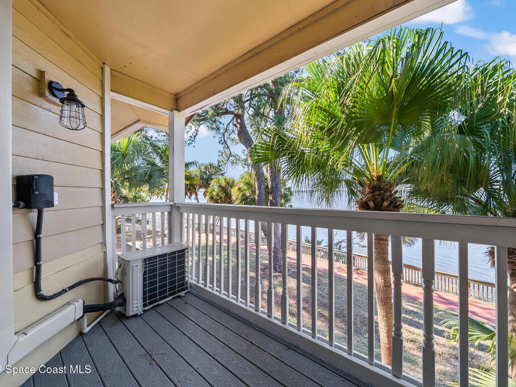 225 S Tropical Trail, Merritt Island, FL 32952