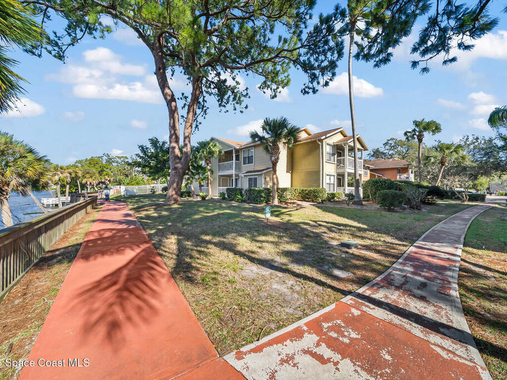 225 S Tropical Trail, Merritt Island, FL 32952