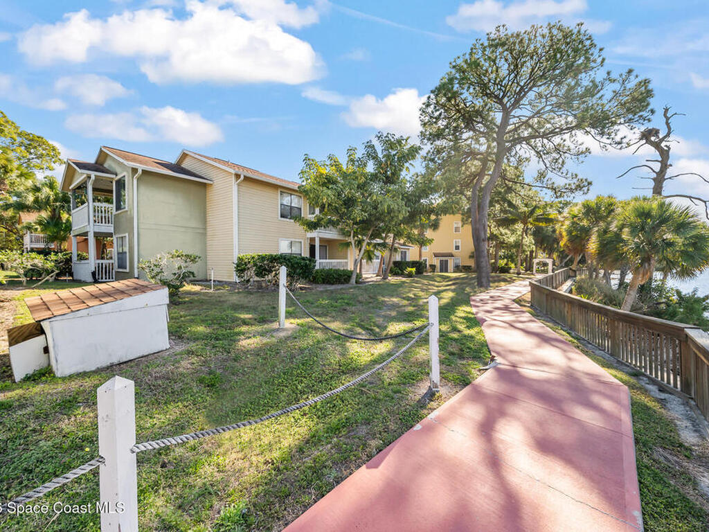 225 S Tropical Trail, Merritt Island, FL 32952
