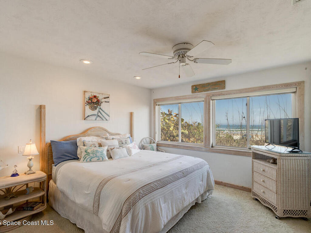 921 N Atlantic Avenue, New Smyrna Beach, FL 32169