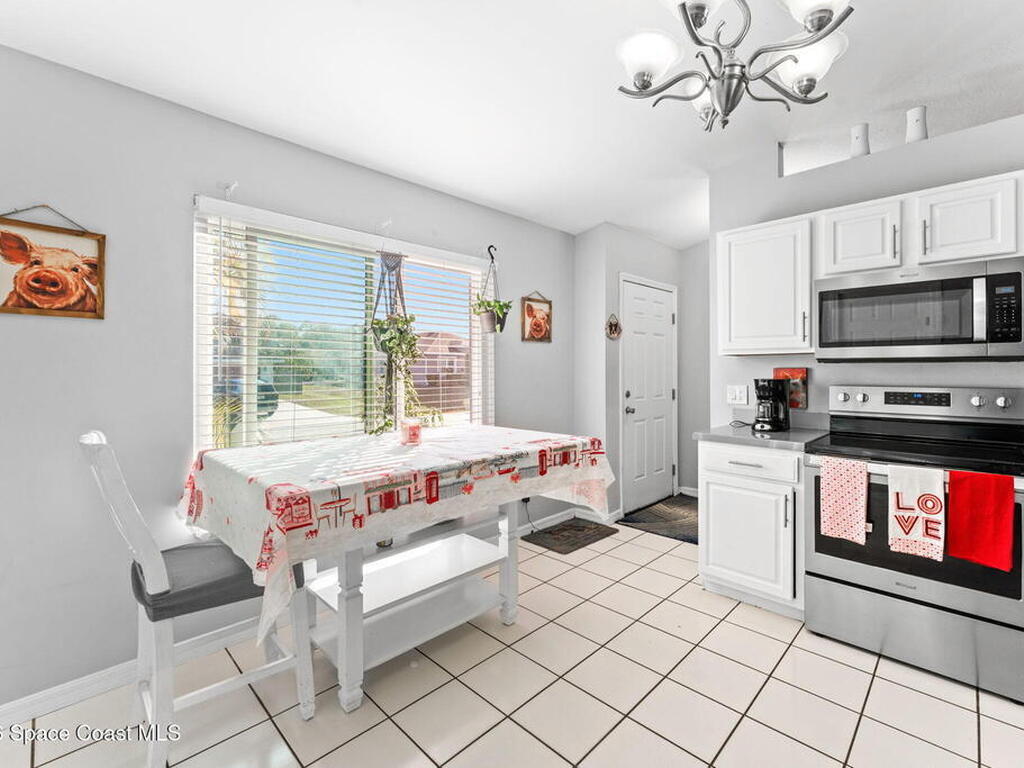 1567 Heartwellville Street, Palm Bay, FL 32907