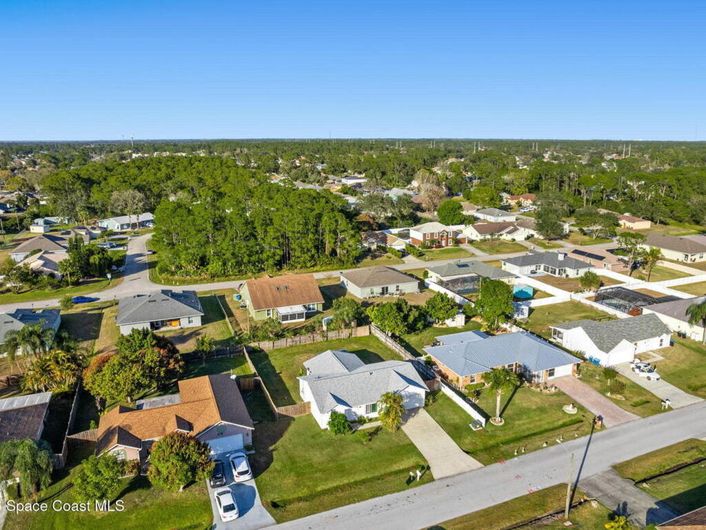 1567 Heartwellville Street, Palm Bay, FL 32907