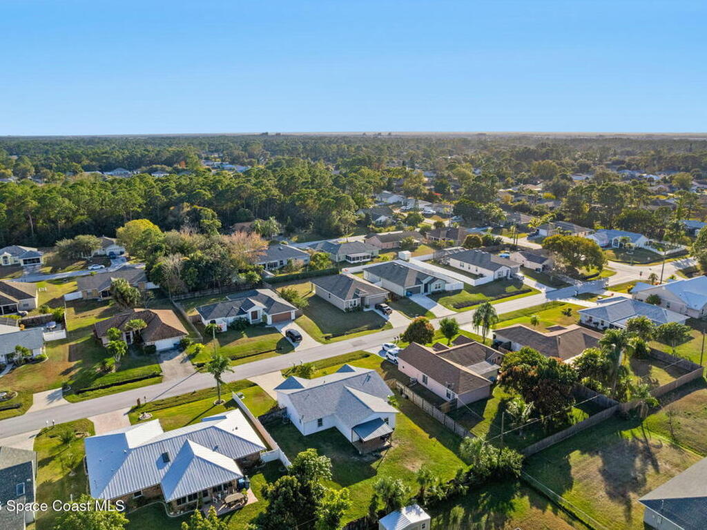 1567 Heartwellville Street, Palm Bay, FL 32907