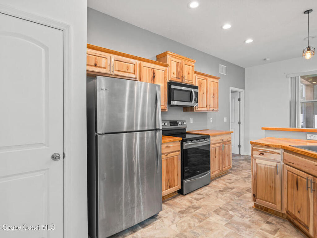 416 La Veta Drive, Melbourne, FL 32904