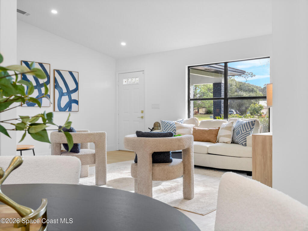 982 Pebble Avenue, Palm Bay, FL 32907