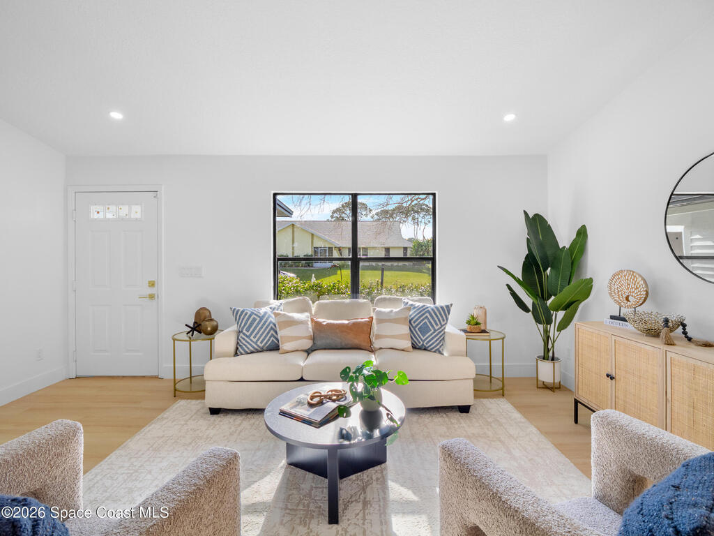 982 Pebble Avenue, Palm Bay, FL 32907