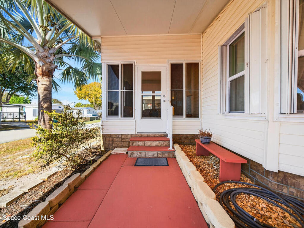 7645 Chasta Road, Micco, FL 32976