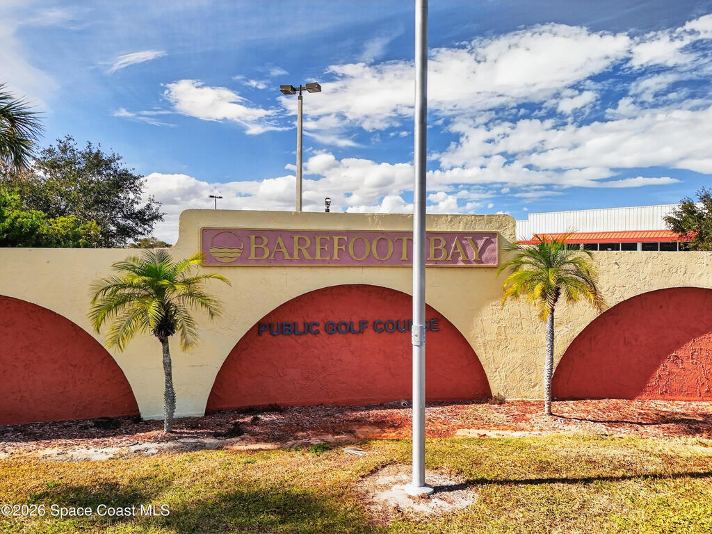 7645 Chasta Road, Micco, FL 32976