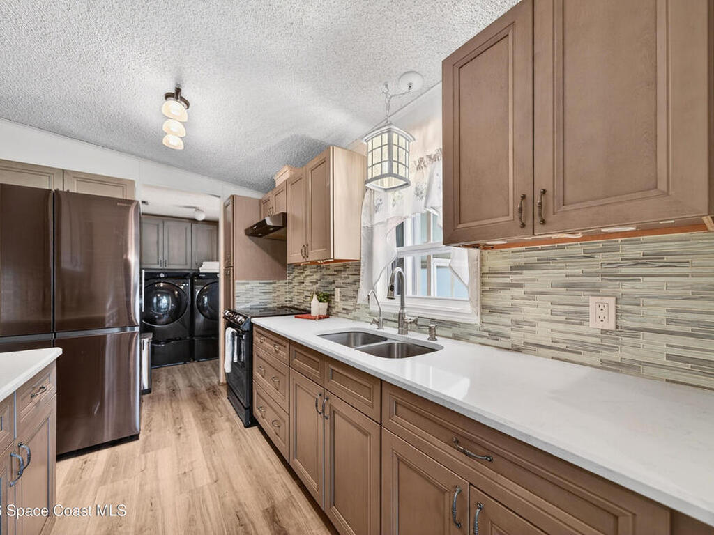 7645 Chasta Road, Micco, FL 32976