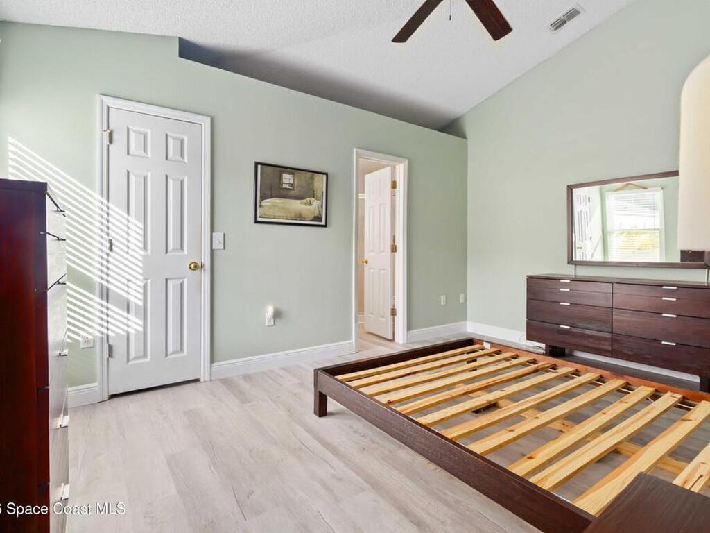 308 NW Tamarind Circle, Palm Bay, FL 32907