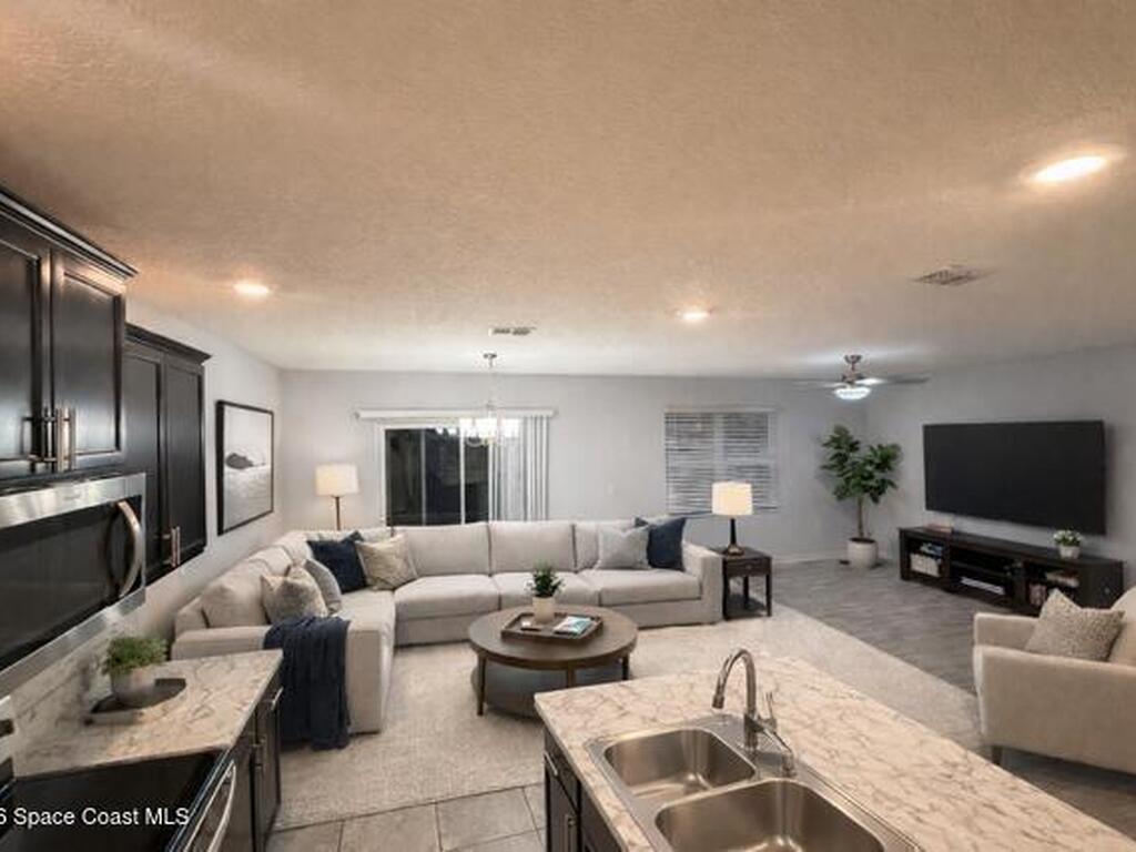 529 Forest Trace Cir, Titusville, FL 32780