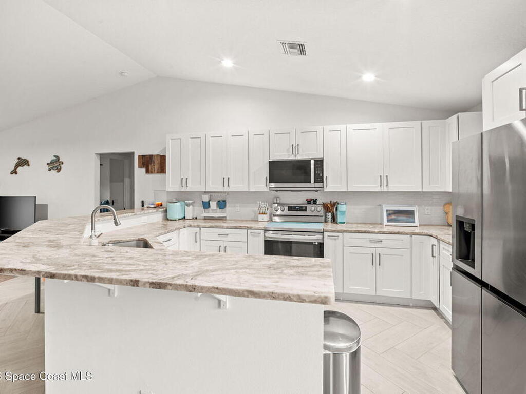 8615 102nd Court, Vero Beach, FL 32967