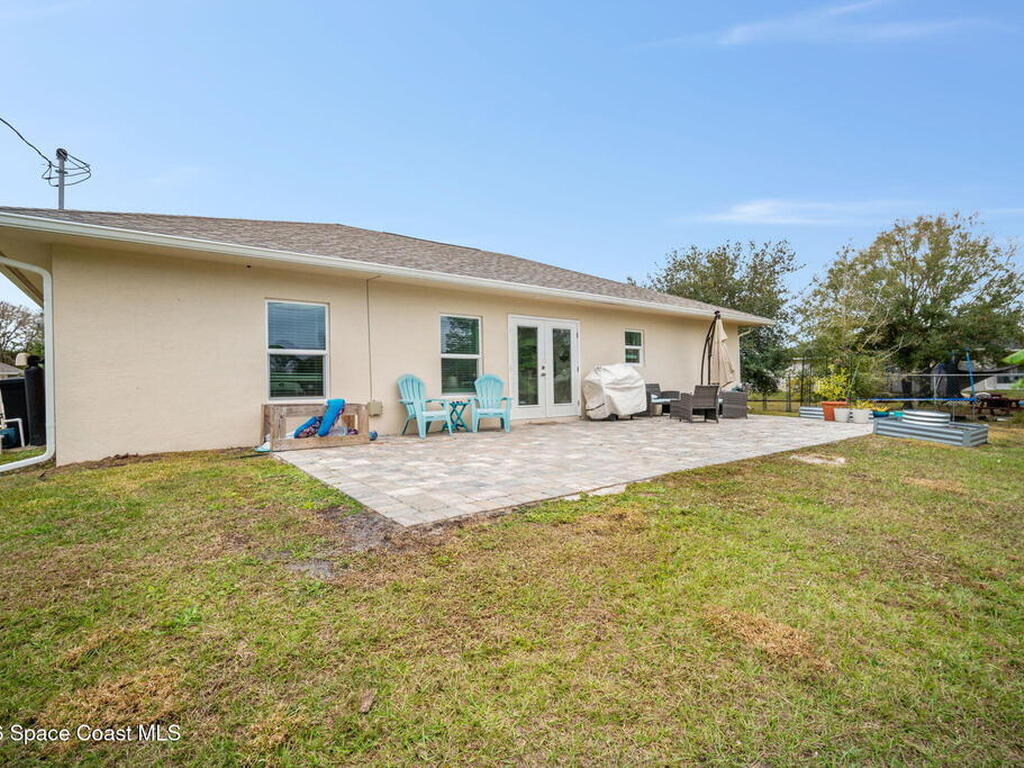 8615 102nd Court, Vero Beach, FL 32967