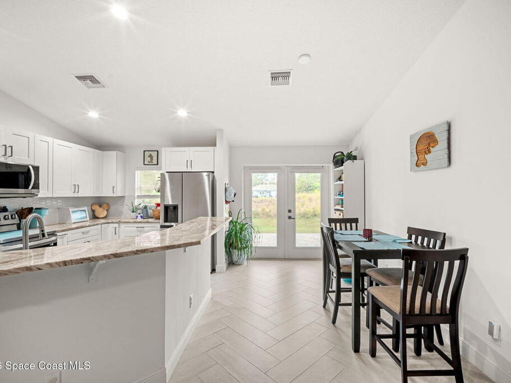 8615 102nd Court, Vero Beach, FL 32967