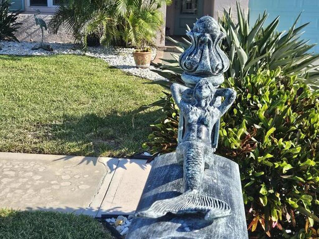 1525 W Riviera Drive, Merritt Island, FL 32952