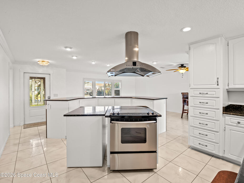 1525 W Riviera Drive, Merritt Island, FL 32952