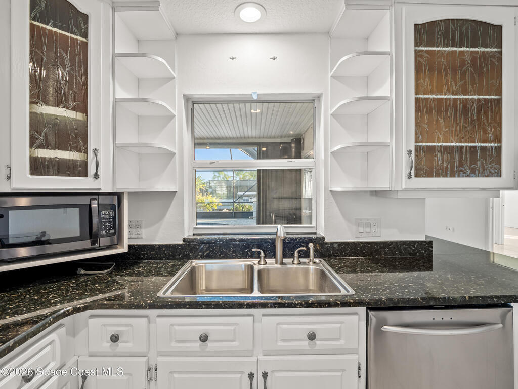 1525 W Riviera Drive, Merritt Island, FL 32952