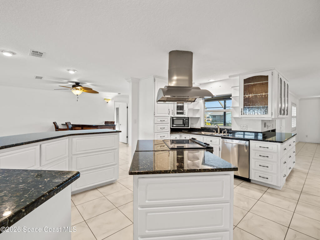 1525 W Riviera Drive, Merritt Island, FL 32952