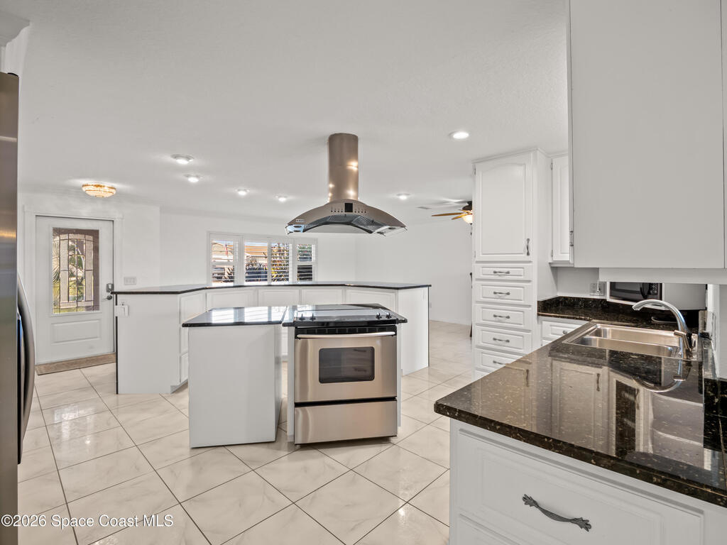 1525 W Riviera Drive, Merritt Island, FL 32952