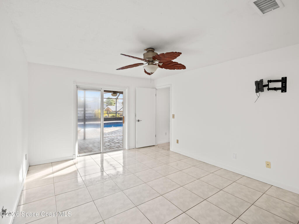 1525 W Riviera Drive, Merritt Island, FL 32952