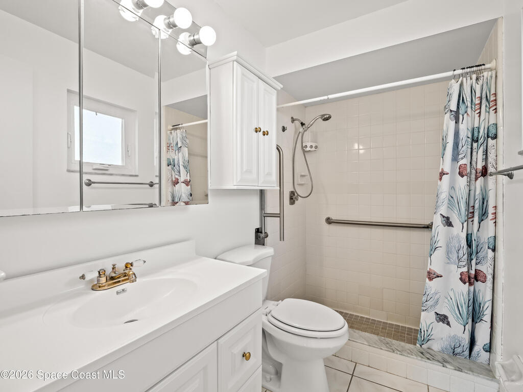 1525 W Riviera Drive, Merritt Island, FL 32952