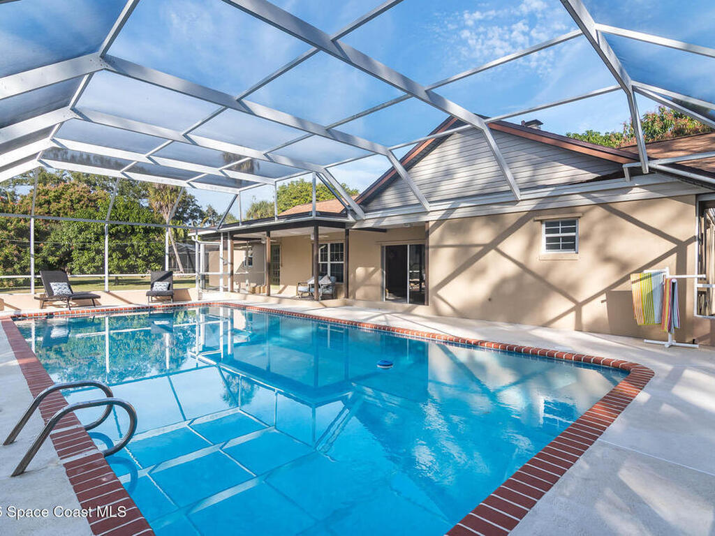 4245 Hillview Circle, Merritt Island, FL 32952