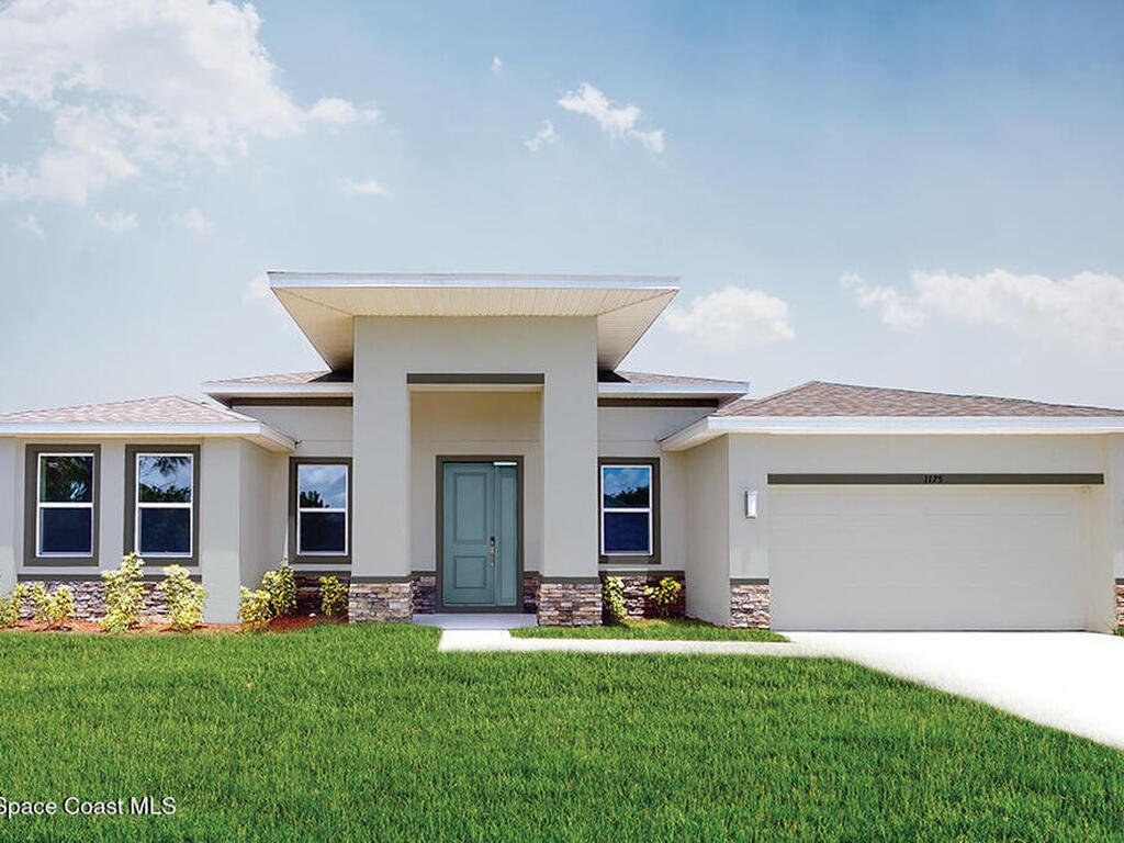 1085 SW Harlingen Road, Palm Bay, FL 32908