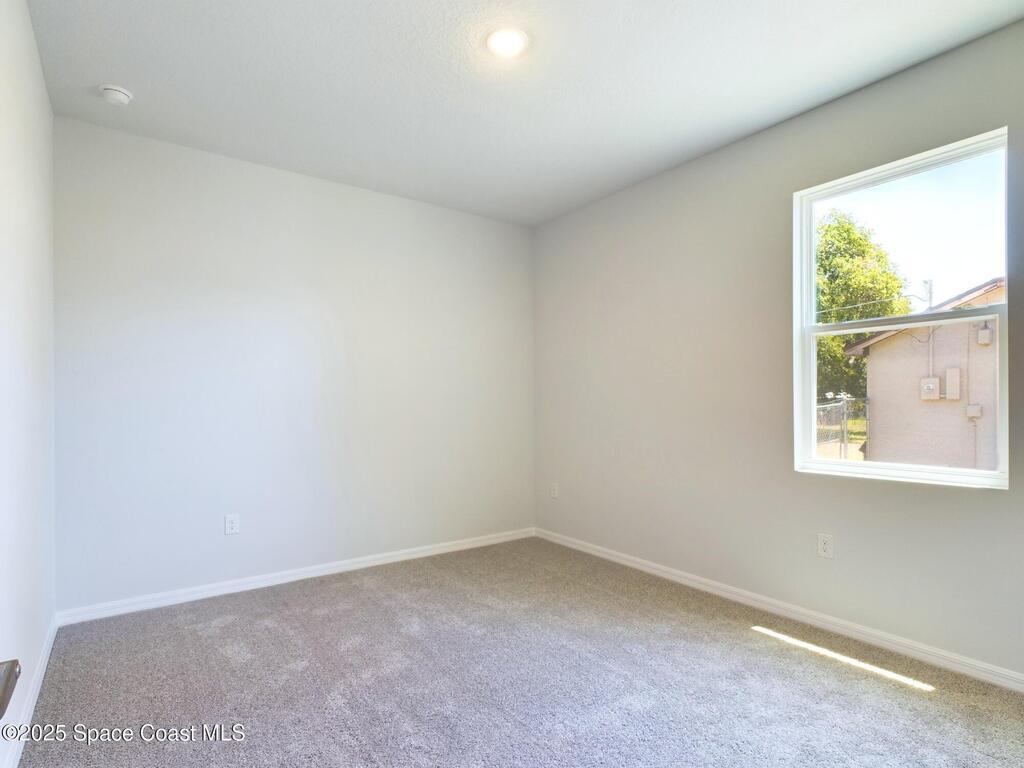 1085 SW Harlingen Road, Palm Bay, FL 32908