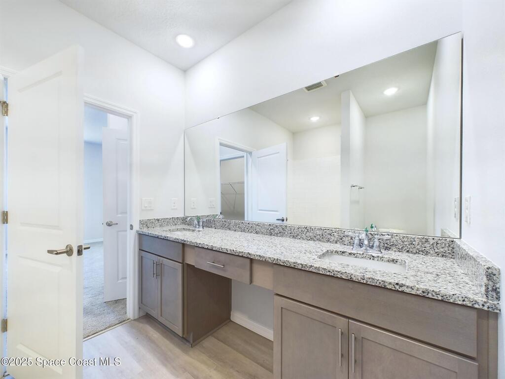 1085 SW Harlingen Road, Palm Bay, FL 32908